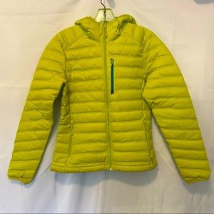 Mountain Hardwear women’s lightweight winter coat